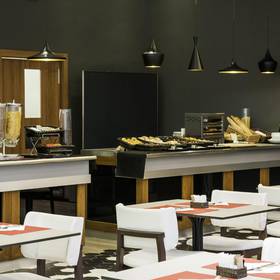 PETIT DÉJEUNER BUFFET ILUNION VALENCIA 3 PETIT DÉJEUNER BUFFET ILUNION VALENCIA 3
