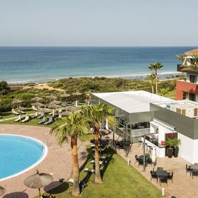 Piscine Hotel ILUNION Calas de Conil Conil de la Frontera Piscine Hotel ILUNION Calas de Conil Conil de la Frontera