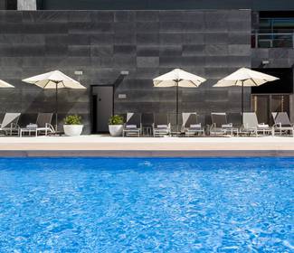 Piscine Hotel ILUNION Atrium Madrid Piscine Hotel ILUNION Atrium Madrid