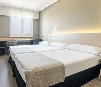 Chambre double premium + lit supplémentaire (3 adultes) Hotel ILUNION Las Lomas Mérida Chambre double premium + lit supplémentaire (3 adultes) Hotel ILUNION Las Lomas Mérida