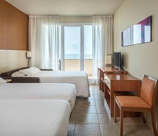 Chambre triple avec vue sur la mer Chambre triple avec vue sur la mer