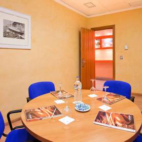 Salle de réunion Hôtel ILUNION Les Corts – Spa Barcelone Salle de réunion Hôtel ILUNION Les Corts – Spa Barcelone