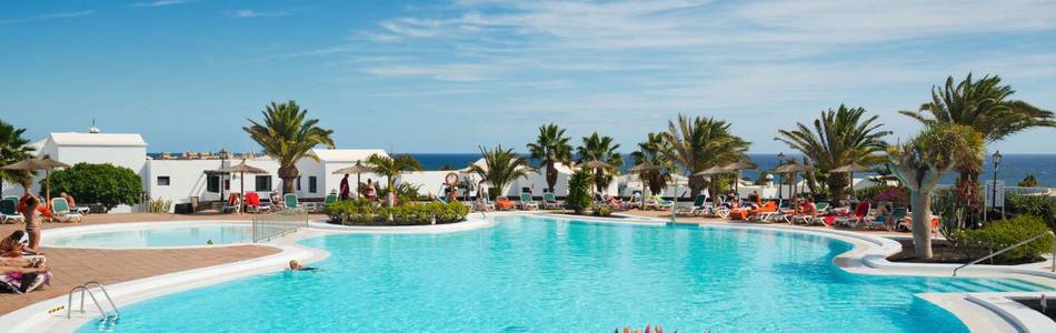 Piscine Hotel ILUNION Costa Sal Lanzarote Puerto del Carmen Piscine Hotel ILUNION Costa Sal Lanzarote Puerto del Carmen