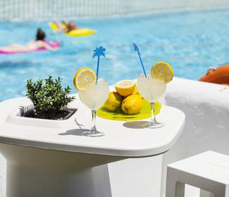 Bar-terrasse Hotel ILUNION Menorca Cala Galdana Bar-terrasse Hotel ILUNION Menorca Cala Galdana