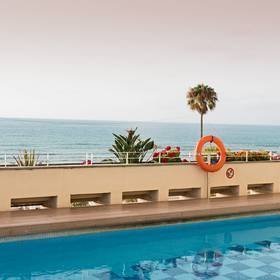 Piscine extérieure Hotel ILUNION Fuengirola Piscine extérieure Hotel ILUNION Fuengirola