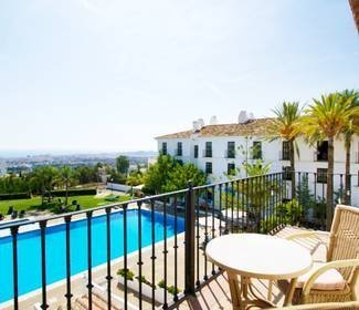 Chambre double avec vue sur la piscine Hotel ILUNION Hacienda de Mijas Chambre double avec vue sur la piscine Hotel ILUNION Hacienda de Mijas