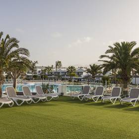 Piscine Hotel ILUNION Costa Sal Lanzarote Puerto del Carmen