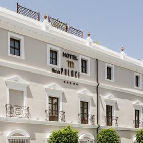 Facade ilunion mérida palace Hotel ILUNION Mérida Palace Facade ilunion mérida palace Hotel ILUNION Mérida Palace