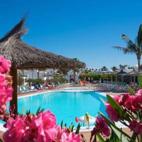 Piscine Hotel ILUNION Costa Sal Lanzarote Puerto del Carmen Piscine Hotel ILUNION Costa Sal Lanzarote Puerto del Carmen
