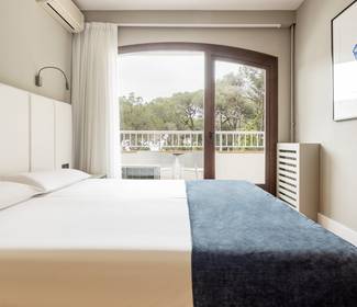 Chambre accessible Hotel ILUNION Caleta Park S'Agaró Chambre accessible Hotel ILUNION Caleta Park S'Agaró