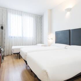 Chambre triple ilunion aqua 3 Hotel ILUNION Aqua 3 Valence Chambre triple ilunion aqua 3 Hotel ILUNION Aqua 3 Valence