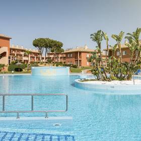 Piscine Aparthotel ILUNION Sancti Petri Cádiz Piscine Aparthotel ILUNION Sancti Petri Cádiz