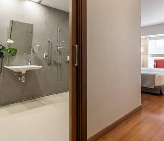 Chambre adaptée Hotel ILUNION Málaga Chambre adaptée Hotel ILUNION Málaga