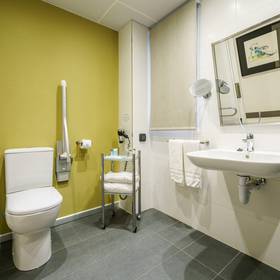 Salle de bains Hôtel ILUNION Bilbao Salle de bains Hôtel ILUNION Bilbao