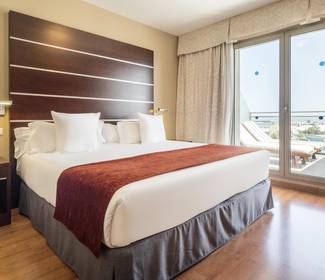 Junior suite hotel ilunion málaga Junior suite hotel ilunion málaga