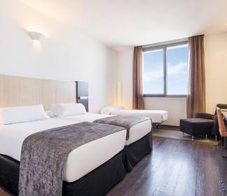 Chambre triple Hotel ILUNION Aqua 4 Valence Chambre triple Hotel ILUNION Aqua 4 Valence