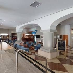 Hall Hôtel ILUNION Les Corts – Spa Barcelone Hall Hôtel ILUNION Les Corts – Spa Barcelone