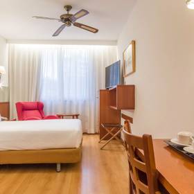 Chambre double Hôtel ILUNION Les Corts – Spa Barcelone Chambre double Hôtel ILUNION Les Corts – Spa Barcelone