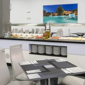 Petit-déjeuner buffet aparthotel ilunion sancti petri cádiz Petit-déjeuner buffet aparthotel ilunion sancti petri cádiz