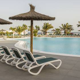 Piscine Hotel ILUNION Costa Sal Lanzarote Puerto del Carmen