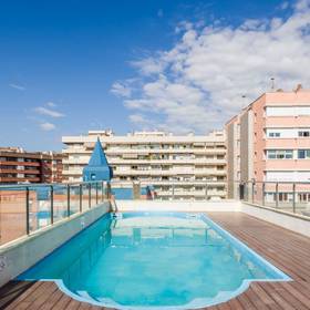 Piscine Hôtel ILUNION Les Corts – Spa Barcelone Piscine Hôtel ILUNION Les Corts – Spa Barcelone