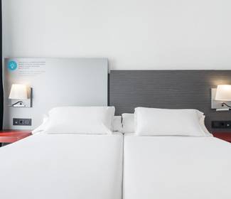 Chambre individuelle corporate Hotel ILUNION Suites Madrid Chambre individuelle corporate Hotel ILUNION Suites Madrid