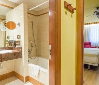 Chambre double usage individuel Hôtel ILUNION Les Corts – Spa Barcelone Chambre double usage individuel Hôtel ILUNION Les Corts – Spa Barcelone