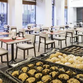 PETIT DÉJEUNER BUFFET ILUNION VALENCIA 3 PETIT DÉJEUNER BUFFET ILUNION VALENCIA 3