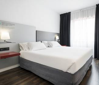 Chambres familiales Hotel ILUNION Suites Madrid Chambres familiales Hotel ILUNION Suites Madrid