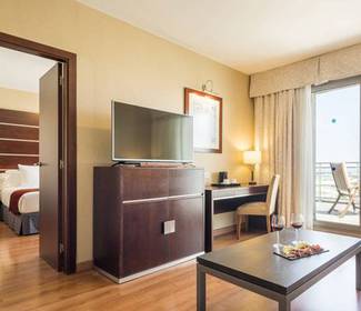 Junior suite vue sur le port Hotel ILUNION Málaga Junior suite vue sur le port Hotel ILUNION Málaga