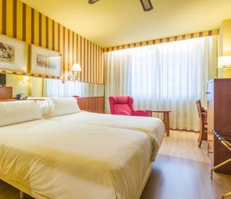 Chambre supérieure Hôtel ILUNION Les Corts – Spa Barcelone Chambre supérieure Hôtel ILUNION Les Corts – Spa Barcelone