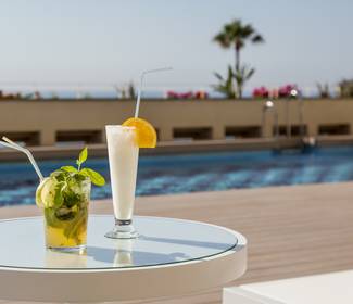 Piscine Hotel ILUNION Fuengirola Piscine Hotel ILUNION Fuengirola