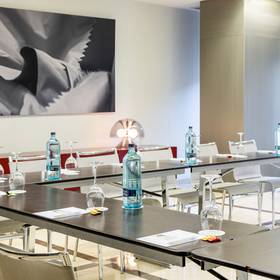 Salon ilunion aqua 4 Hotel ILUNION Aqua 4 Valence Salon ilunion aqua 4 Hotel ILUNION Aqua 4 Valence