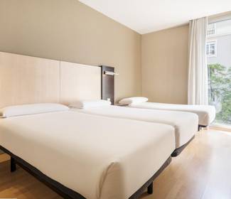 Chambres triples Hotel ILUNION Auditori Barcelone
