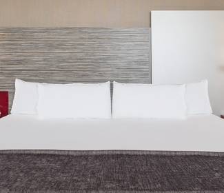 Chambre junior suite Hotel ILUNION Barcelona Barcelone Chambre junior suite Hotel ILUNION Barcelona Barcelone