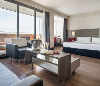 Chambre junior suite Hotel ILUNION Barcelona Barcelone Chambre junior suite Hotel ILUNION Barcelona Barcelone