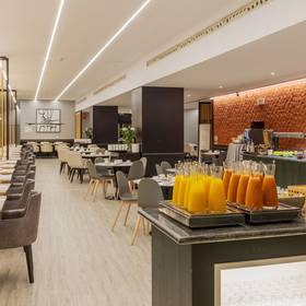 Déjeuner Hotel ILUNION Málaga Déjeuner Hotel ILUNION Málaga