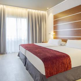 Chambre double Hotel ILUNION Alcora Sevilla Séville Chambre double Hotel ILUNION Alcora Sevilla Séville