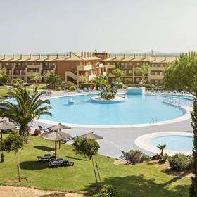 Piscine Aparthotel ILUNION Sancti Petri Cádiz Piscine Aparthotel ILUNION Sancti Petri Cádiz