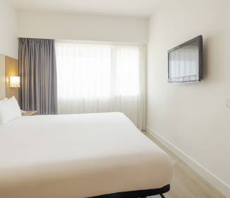 Chambre superior classique Hotel ILUNION Romareda Saragosse Chambre superior classique Hotel ILUNION Romareda Saragosse