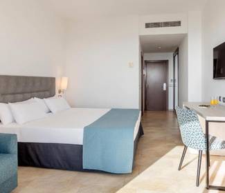 Chambre double communicante Hotel ILUNION Calas de Conil Conil de la Frontera Chambre double communicante Hotel ILUNION Calas de Conil Conil de la Frontera