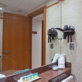 Salle de bains Hôtel ILUNION Les Corts – Spa Barcelone Salle de bains Hôtel ILUNION Les Corts – Spa Barcelone