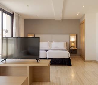 Chambre junior suite Hotel ILUNION Almirante Barcelone