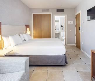 Chambre double standard Hotel ILUNION Fuengirola Chambre double standard Hotel ILUNION Fuengirola