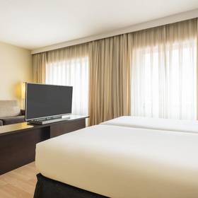 Chambre premium ilunion suites madrid Hotel ILUNION Suites Madrid Chambre premium ilunion suites madrid Hotel ILUNION Suites Madrid