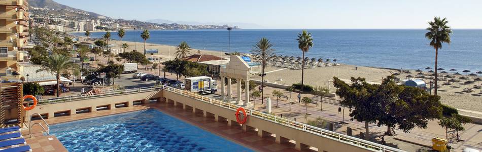 Piscine extérieure Hotel ILUNION Fuengirola Piscine extérieure Hotel ILUNION Fuengirola
