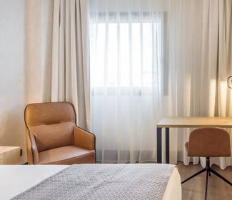 Chambre double standard hotel ilunion san mamés bilbao Chambre double standard hotel ilunion san mamés bilbao