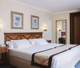 Chambre double standard avec terrasse Hôtel ILUNION San Sebastián Saint-Sébastien Chambre double standard avec terrasse Hôtel ILUNION San Sebastián Saint-Sébastien