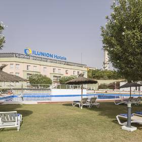 Piscine Hotel ILUNION Alcora Sevilla Séville Piscine Hotel ILUNION Alcora Sevilla Séville