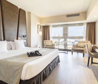 Chambre double avec vue sur le port Hotel ILUNION Málaga